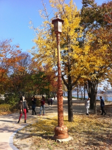 신륵사 경내 가로등
